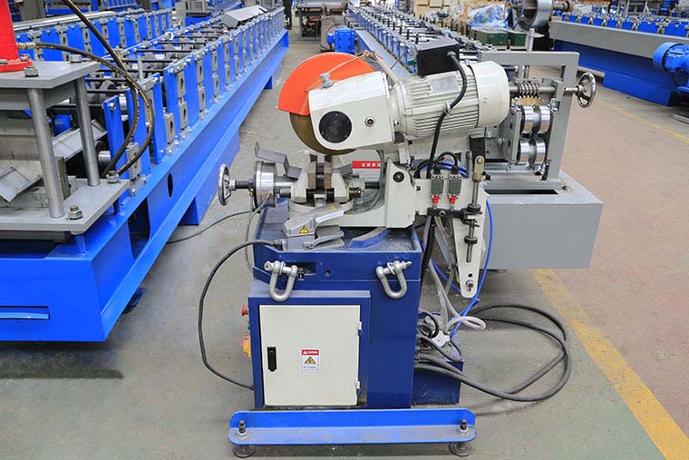 T Profile Rolling Shutter Door Machine