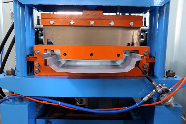 Klip-lok Roof Panel Roll Forming Machine