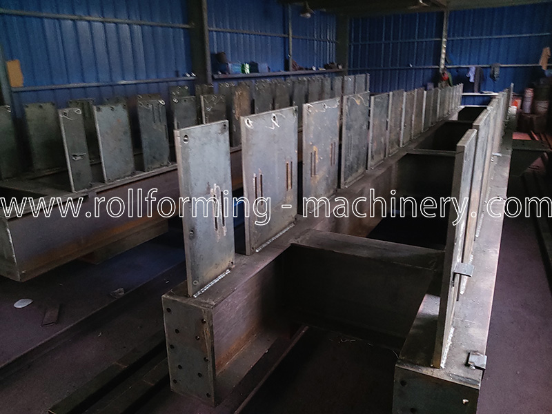 Taiwan Type Floor Decking Roll Forming Machine